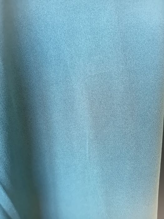 Saia turquesa nova