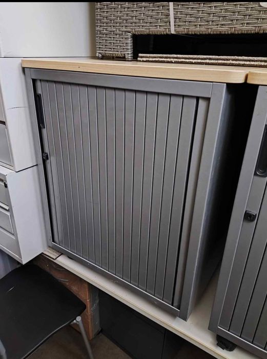 Armários de cortina como NOVOS!