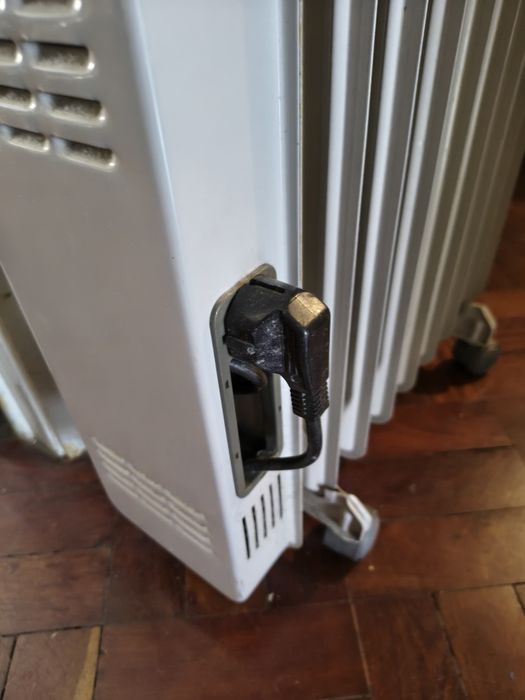 Aquecedor a óleo usado. Bom preço