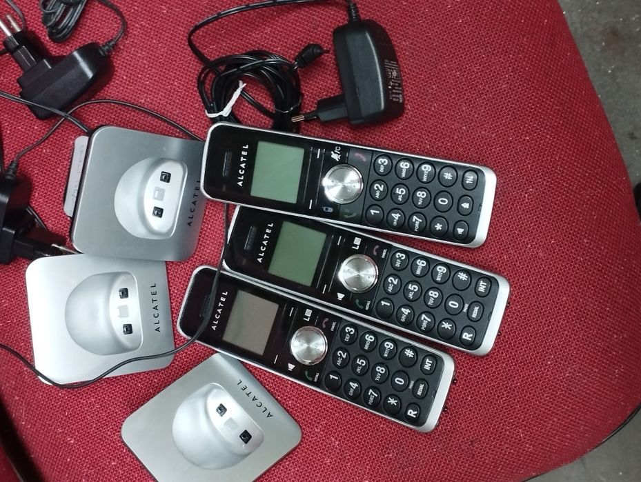 3 telefones fixos Alcatel