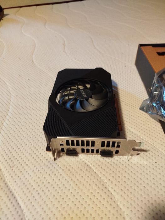 ASUS Radeon Phoenix RX 6400 4GB