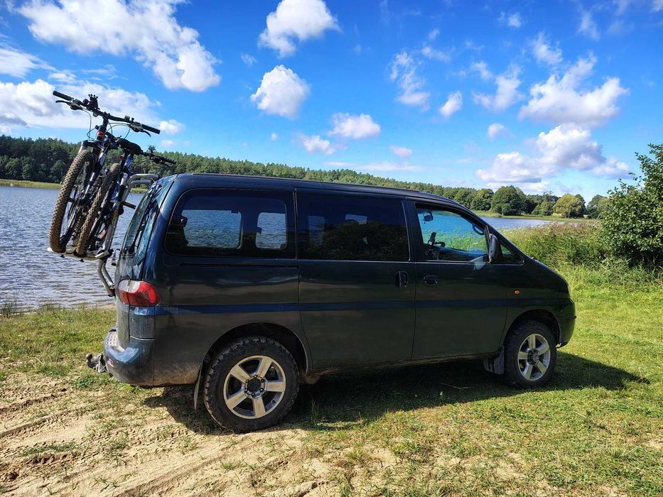 Hyundai H-1 Starex