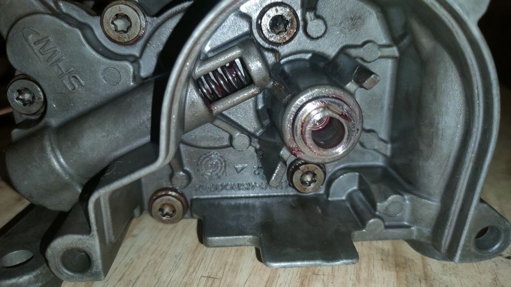 Масляный насос V 7614 358 80, Peugeot, Citroen, BMW, mini cooper
