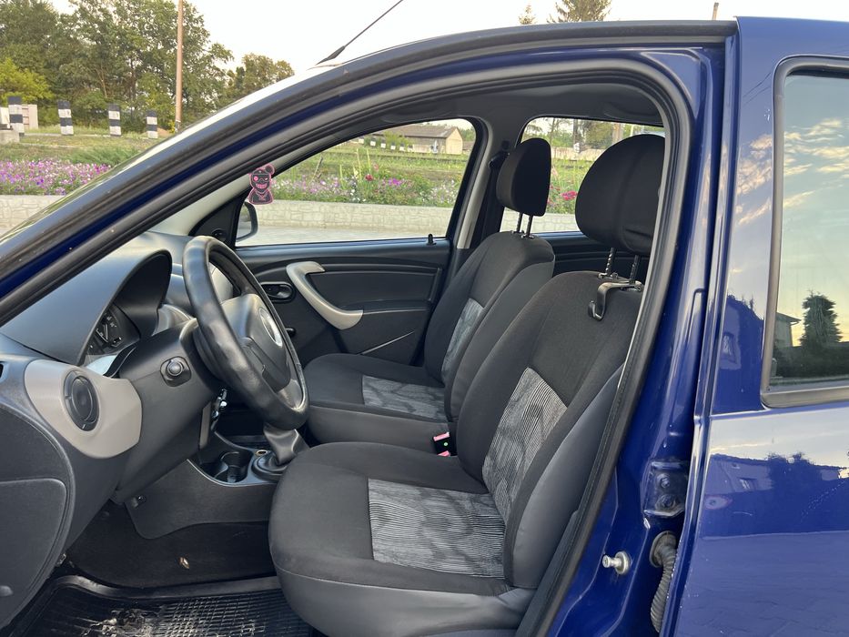 Продам Dacia Sandero 1.4 бенз
