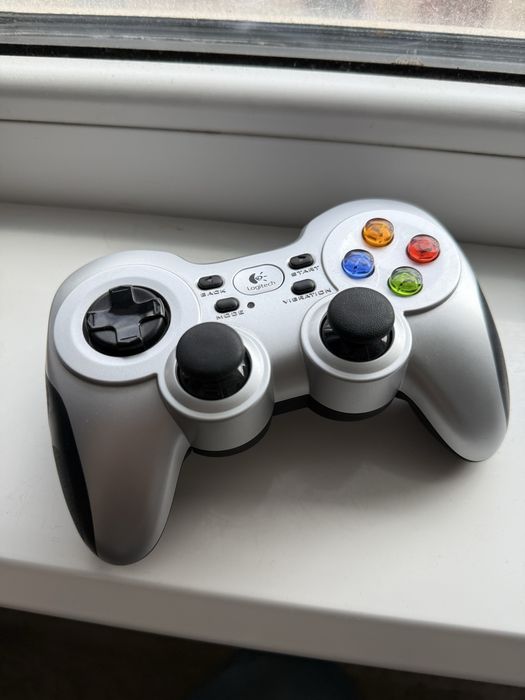 Джойстик Wireless Gamepad F710, ціна договірна!