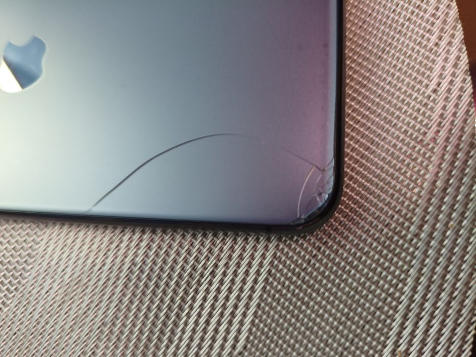 Продам iPhone 11 pro max
