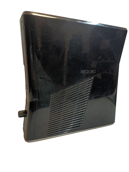 Konsola Xbox 360 s na części