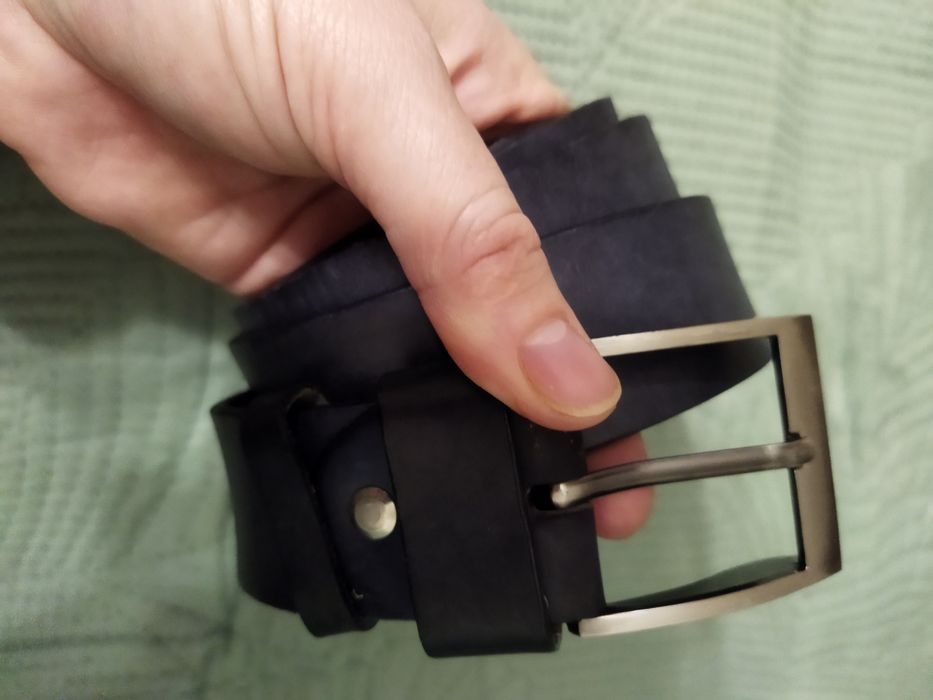 Czarny skórzany pas męski. Długość 130