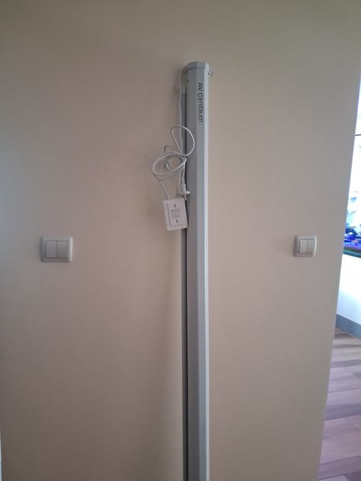Ekran projekcyjny elektryczny ścienny pilot AVC-E170 84" 170X130 AVCENTRUM