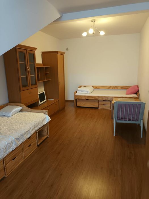 Duży umeblowany pokój na wynajem