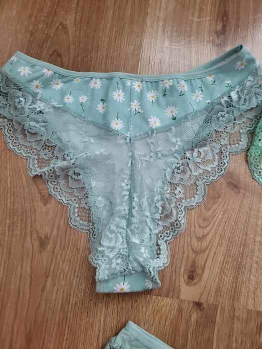Majtki z koronką  nowe bez metki 3 pak