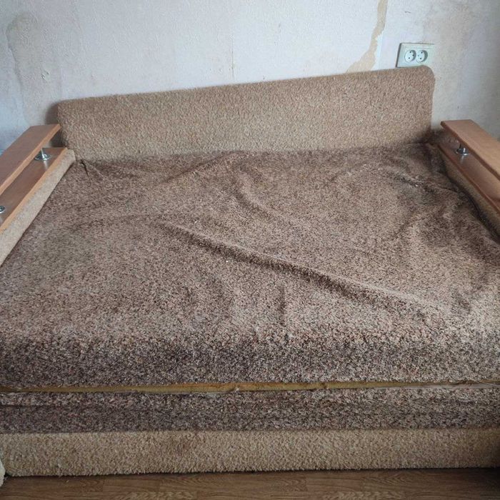 диван          безкоштовно