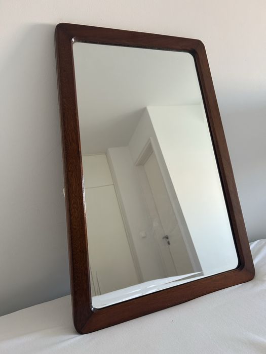 Espelho vintage com 70 cm de altura