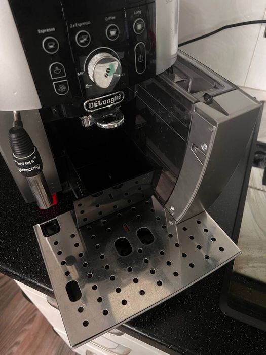 Кофемашина DeLonghi