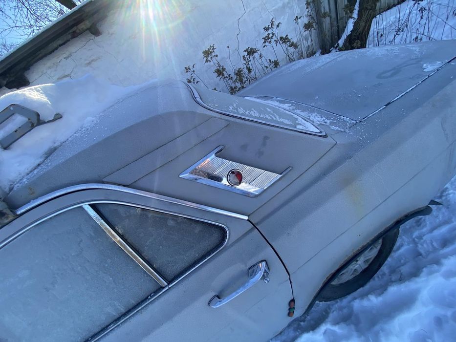 Газ 2401 в родном окрасе