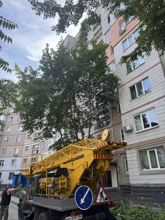 Экскаватор услуги экскаватора, оренда спец техники КаМаз,Зил Автовышка