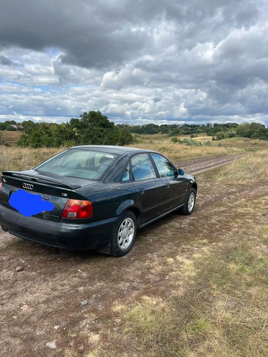 Audi a4 b5 1.6 бензин