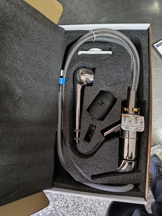 Bateria kuchenna z wyciąganą wylewką NOWA