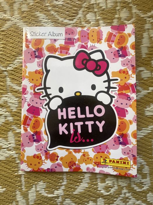 Caderneta de cromos Hello Kitty