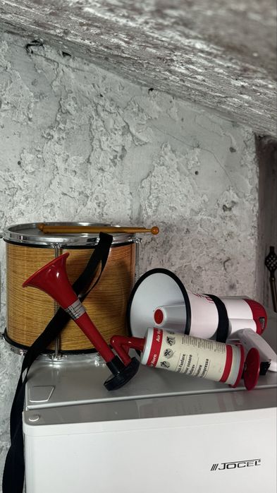 Megafone / tambor / buzina