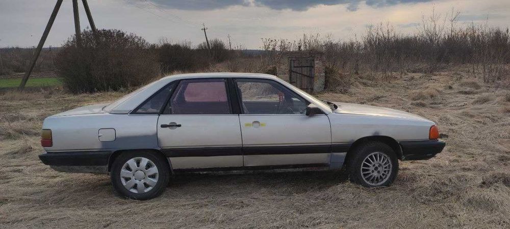 Продається Ауді 100
