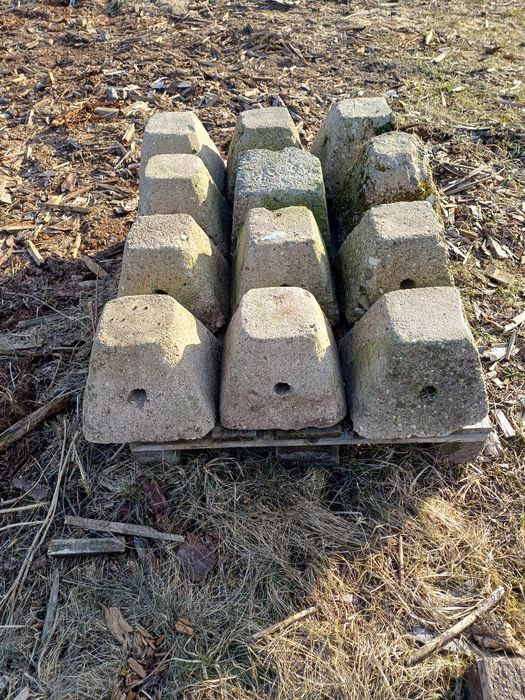 Kostki betonowe wysokie