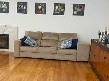 Sofá 3 lugares beije