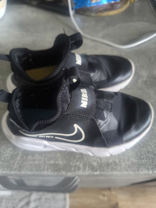 Nike Star Runner 31
Rozmiar z metki 
Uk-12.5
Eu-31
Cm-19

Więcej informacji SMS lub olx 
Wysyłka inpost