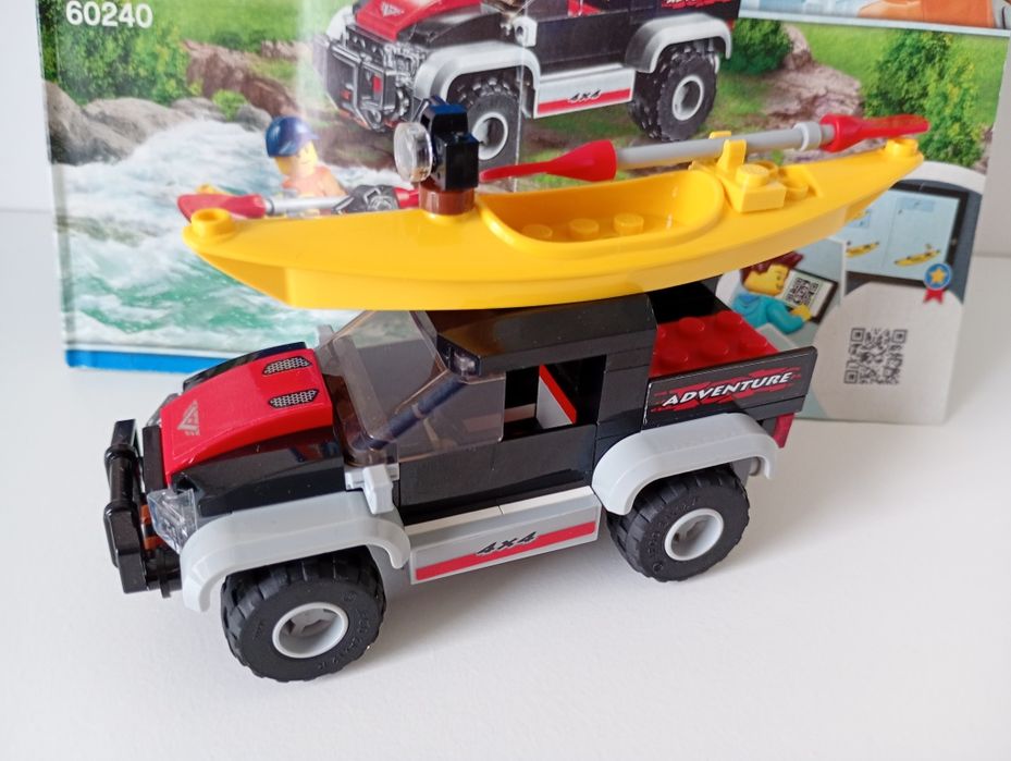 LEGO City 60240 - Przygoda w kajaku