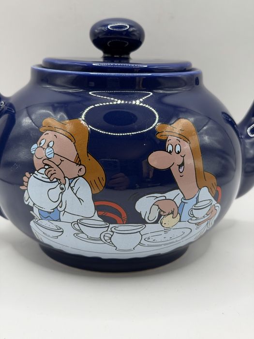 Porcelanowy imbryk Tetley Tea Folk marki Wade Ceramics