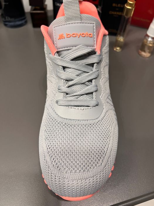 Кроссовки женские серые, в сеточку, дышащие