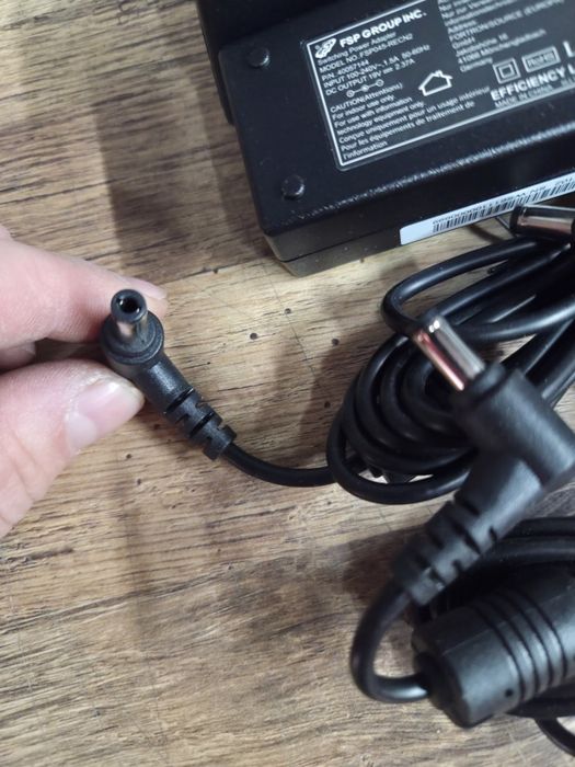 Зарядка зарядное блок питания живлення Asus FSP 19v/2.37a 45w 5.5×2.5mm оригінал