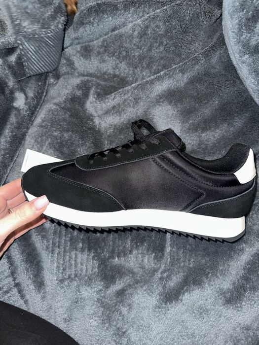 Продам кроссовки calvin klein