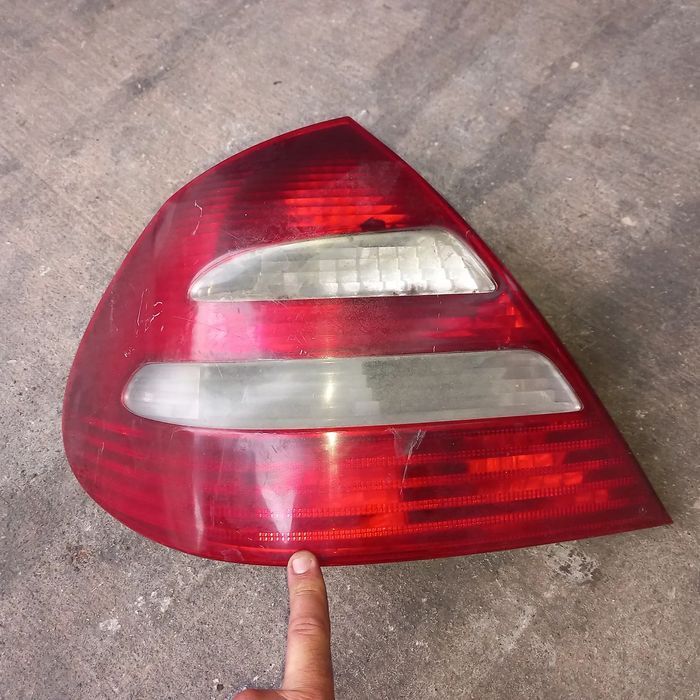 Farol tras condutor mercedes benz w211 a2118200364