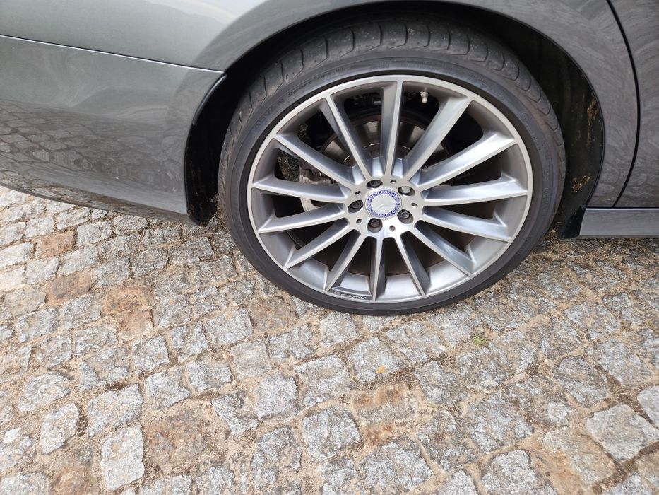 Mercedes-Benz E220d  AMG