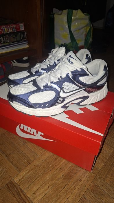 Sapatilhas Nike V5 RNR (Branco / Azul Marinho / Prata) – Como Novas / Originais