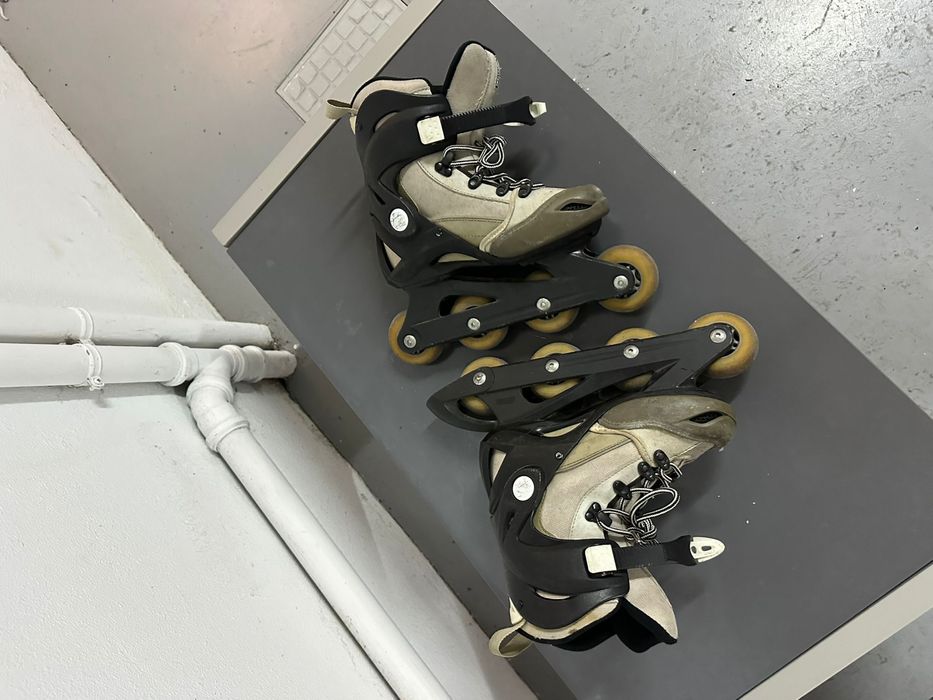 patins em limha cinzentos