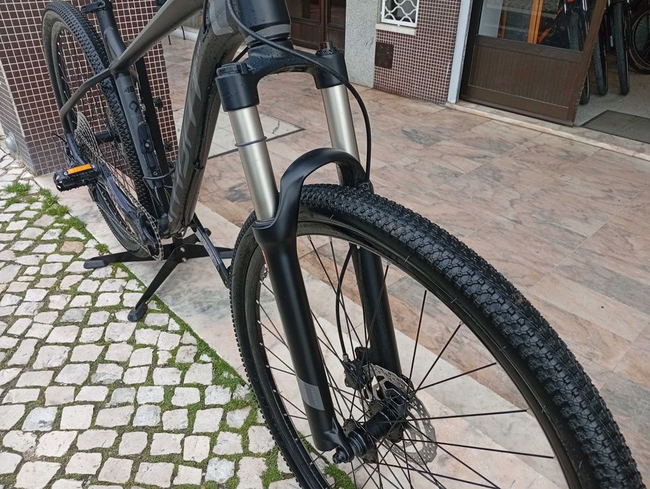 MBM Quarx / Shimano Deore / travões hidráulicos