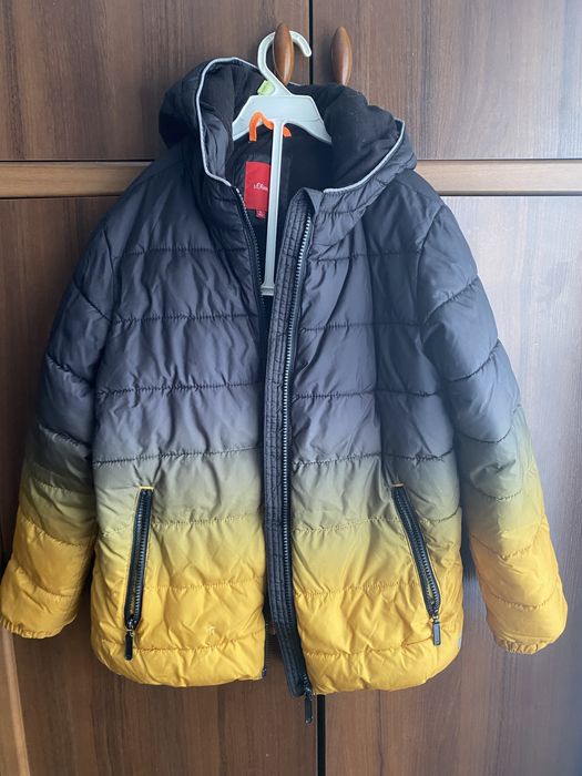 Зимова пухова куртка s. Oliver чорно-жовта, р. 140