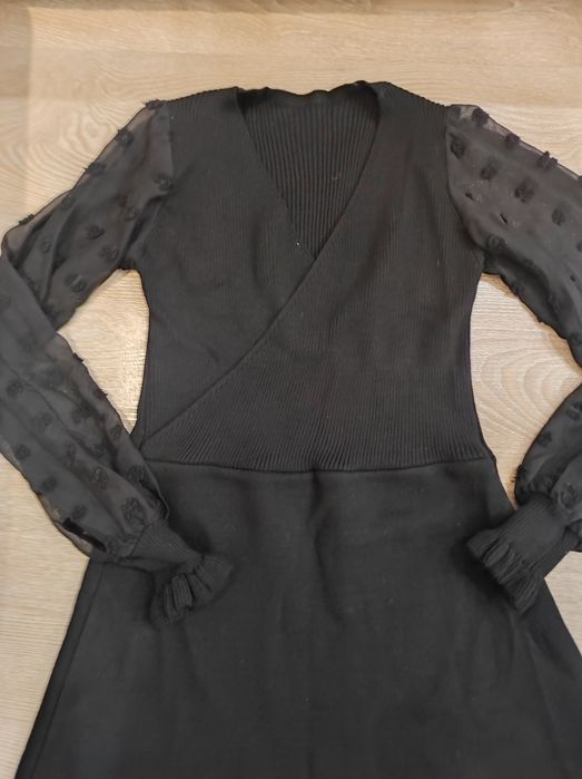 Платье с шифоновым рукавом