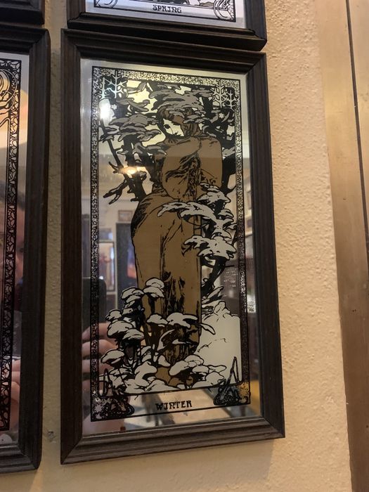 4 espelhos com motivos de mucha anos 70