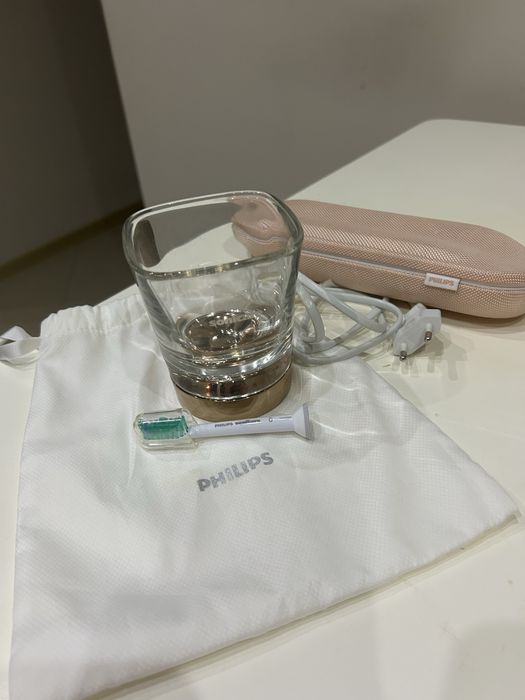 Zestaw ładowarek do szczoteczki sonicznej philips