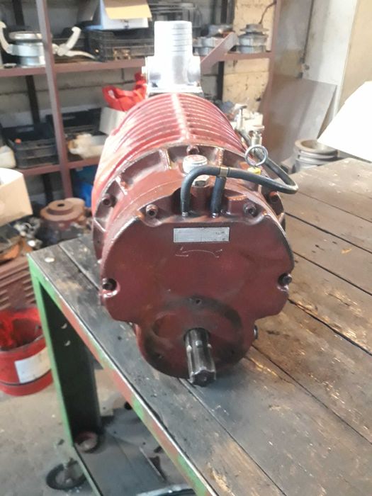 Beczkowóz. Pompa HERTELL KD 10000.