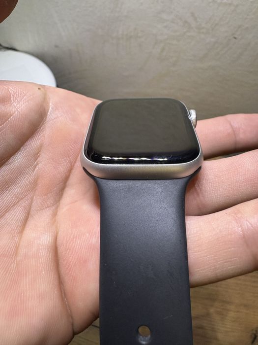 Apple Watch se 44 mm акб 100% гарний  стан