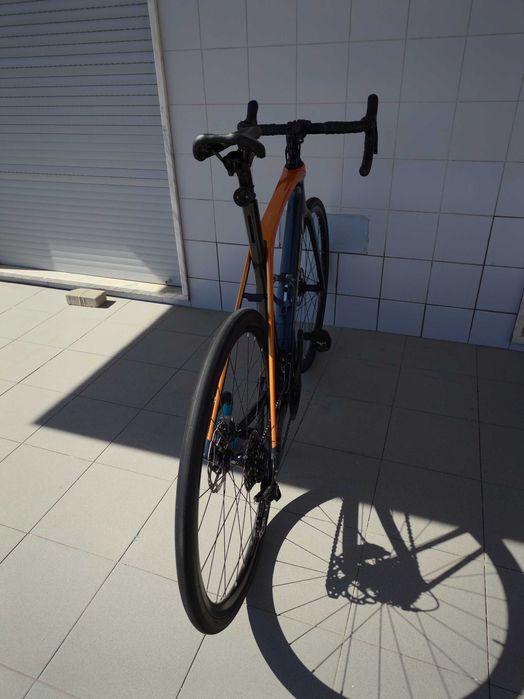 Trek Domane SL 5 - Carbono - Shimano 105 - Estado Impecável