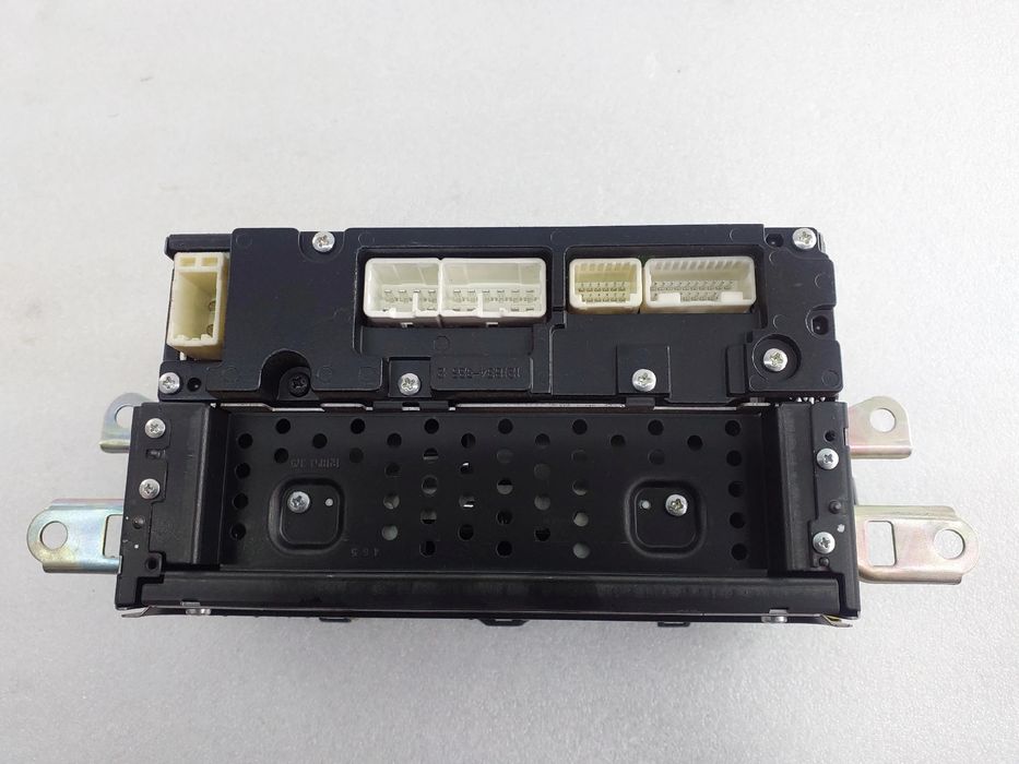Rádio / auto-rádio TOYOTA Auris Hatchback (_E15_)