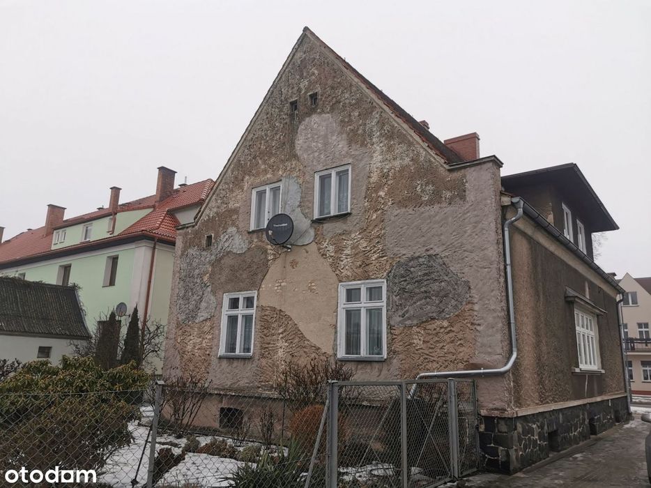 Dom z 2 mieszkaniami i garaż, ogród- Złotów (centr