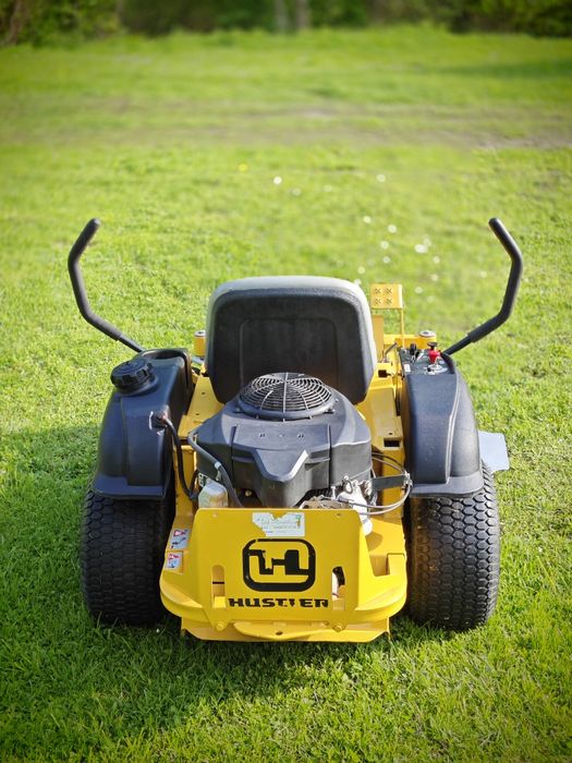 Садовий трактор газонокосарка Rider Zero Turn Hustler Sport