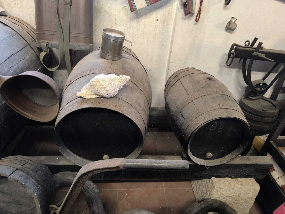 Coleção de várias peças antigas