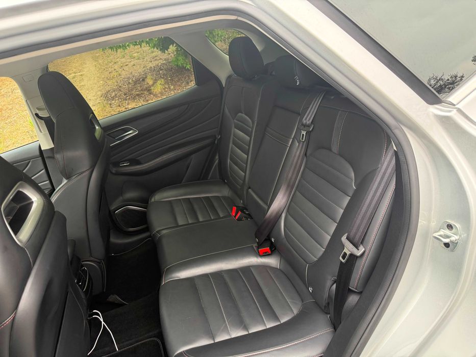 MG EHS 1.5 T-GDI PHEV Luxury — 2022 — 81.000  km — IVA Dedutivel
